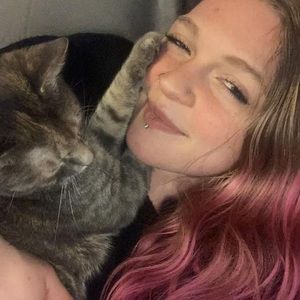 Meet your Posher, Madelyn